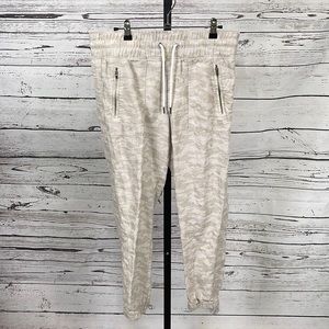 Athleta Camo Linen Joggers